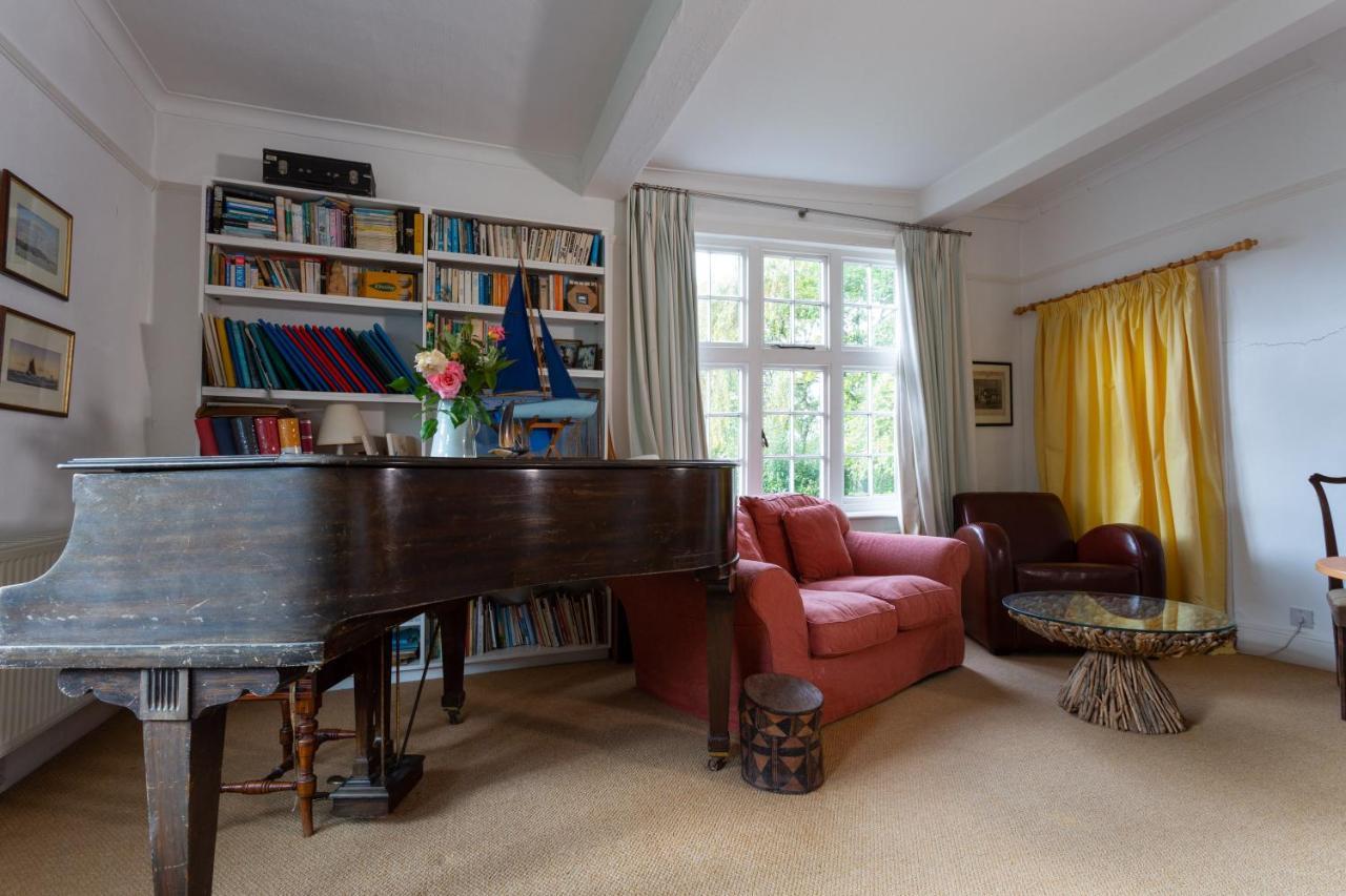 Pounce Hall -Stunning Historic Home In Rural Essex سافرون والدن المظهر الخارجي الصورة